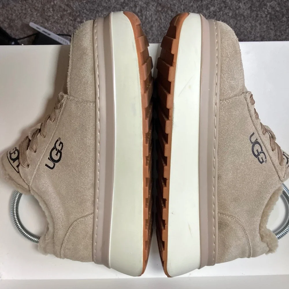 UGG step into